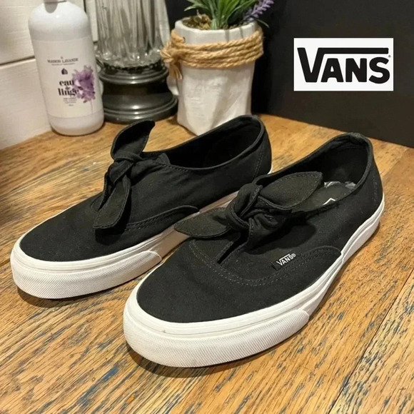 Vans Shoes - 📍 Vans Authentic Knotted in black size 7.5